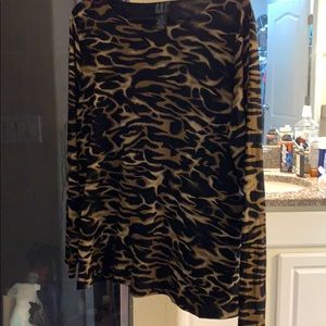 The is 1X sized I.N.C long sleeve top